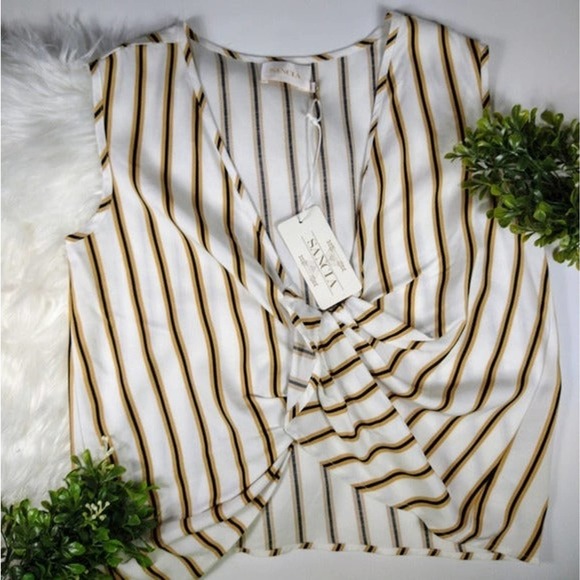 Sancia The Saida Striped Twist Knot Top - Picture 3 of 7